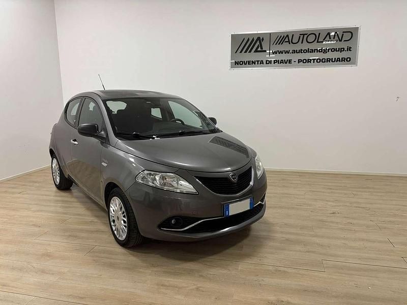 Usata Lancia Ypsilon S 95 CV (69 kW) 2016 Grigio Utilitaria
