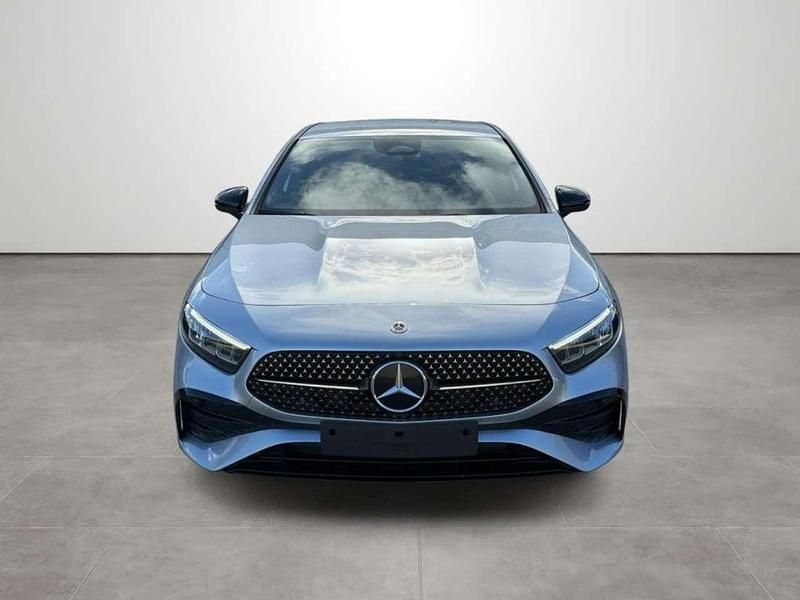 Usata Mercedes A200 AMG Line Premium 150 CV (110 kW) 2024 Argento Berlina