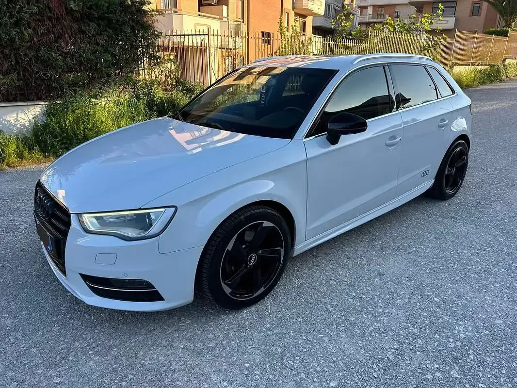 Usata Audi A3 Ambition 150 CV (110 kW) 2014 Bianco Berlina