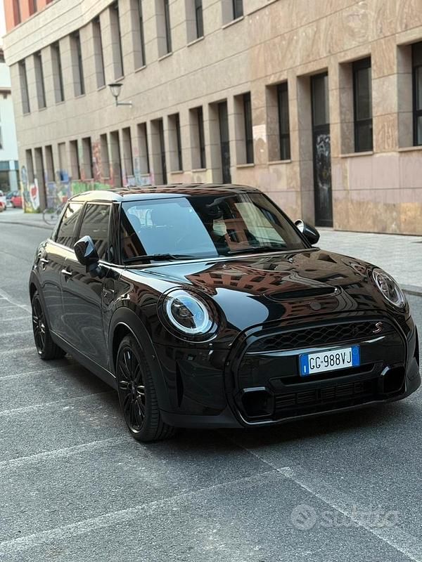 Usata Mini Cooper S 178 CV (130 kW) 2022 Nero Utilitaria
