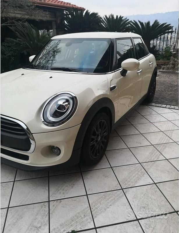 Usata Mini ONE 75 CV (55 kW) 2019 Bianco Utilitaria