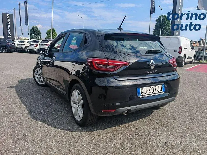 Usata Renault Clio V Equilibre 101 CV (74 kW) 2022 Nero Berlina