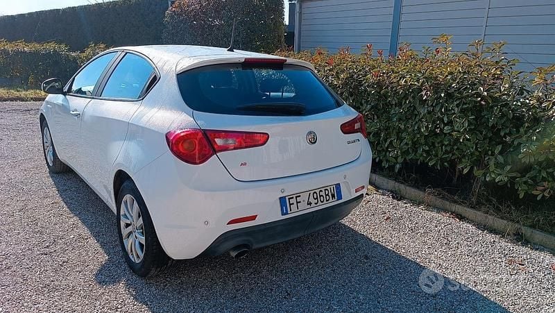 Usata Alfa Romeo Giulietta 120 CV (88 kW) 2016 Bianco Utilitaria