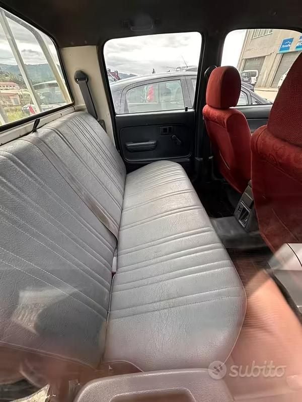 Usata Toyota HiLux 97 CV (71 kW) 2003 Pick-up