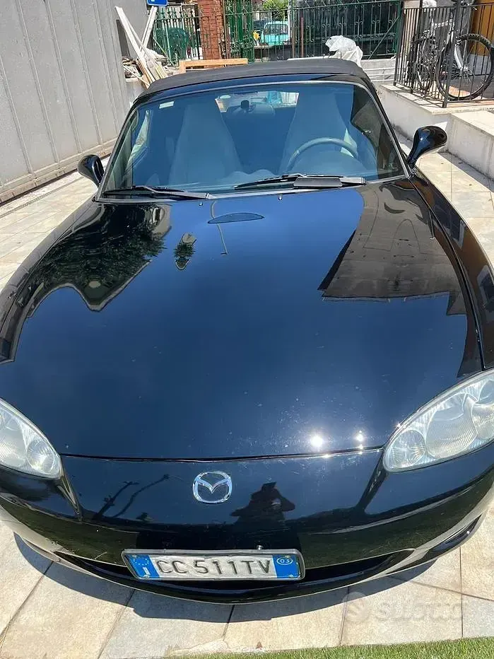 Usata Mazda MX5 110 CV (80 kW) 2003 Nero Cabrio