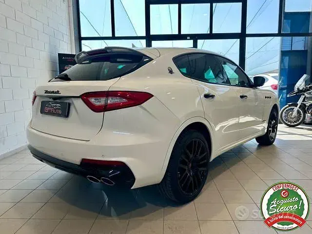 Usata Maserati Levante 349 CV (256 kW) 2019 Bianco SUV
