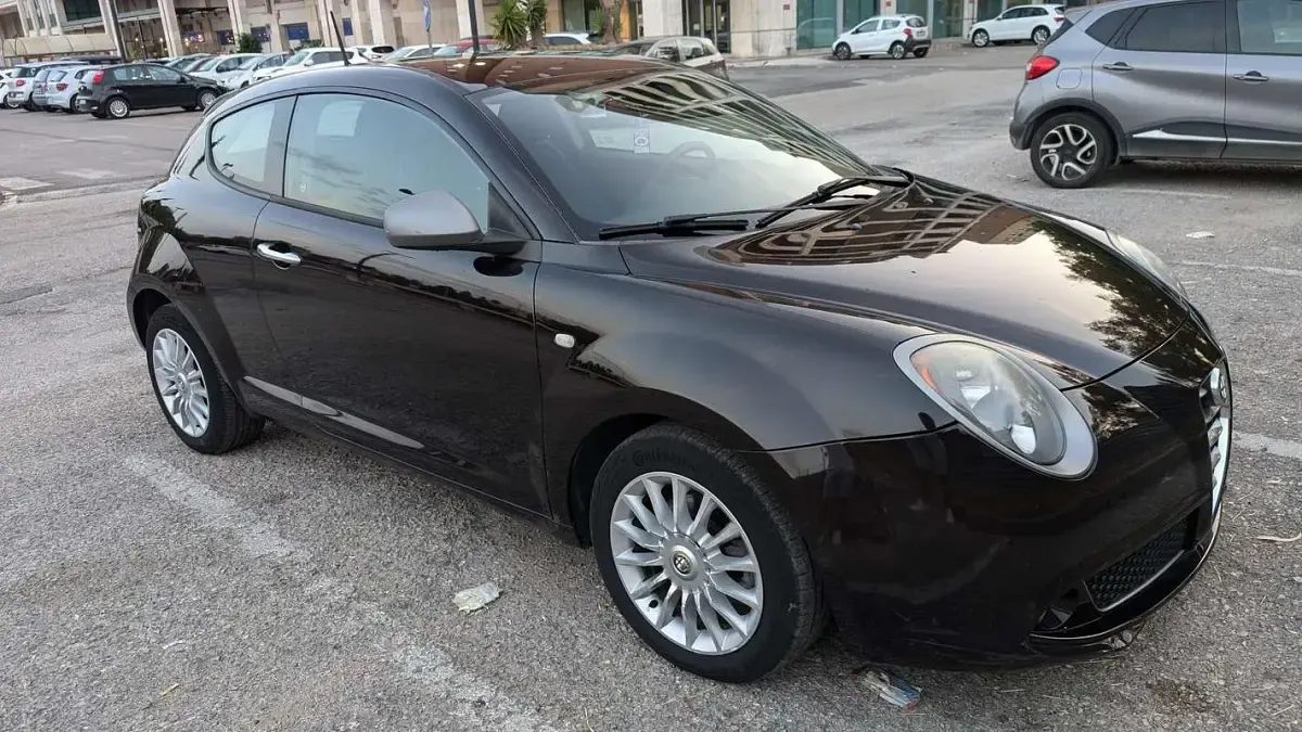 Usata Alfa Romeo MiTo Distinctive 85 CV (62 kW) 2015 Nero Utilitaria