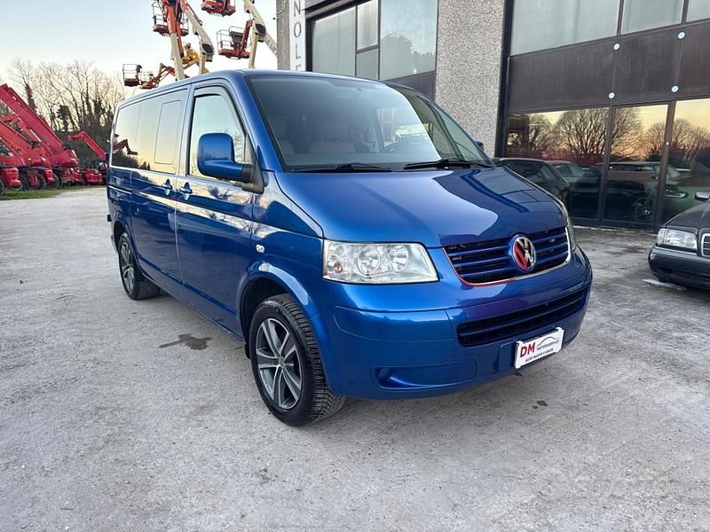 Usata VW Caravelle Comfortline 131 CV (96 kW) 2008 Blu Monovolume