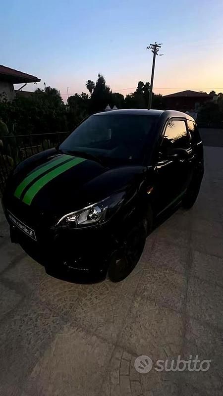 Nero Usata 2021 Ligier JS50 Due volumi | 9000 € (Ottimo prezzo) - Immagine 1/4