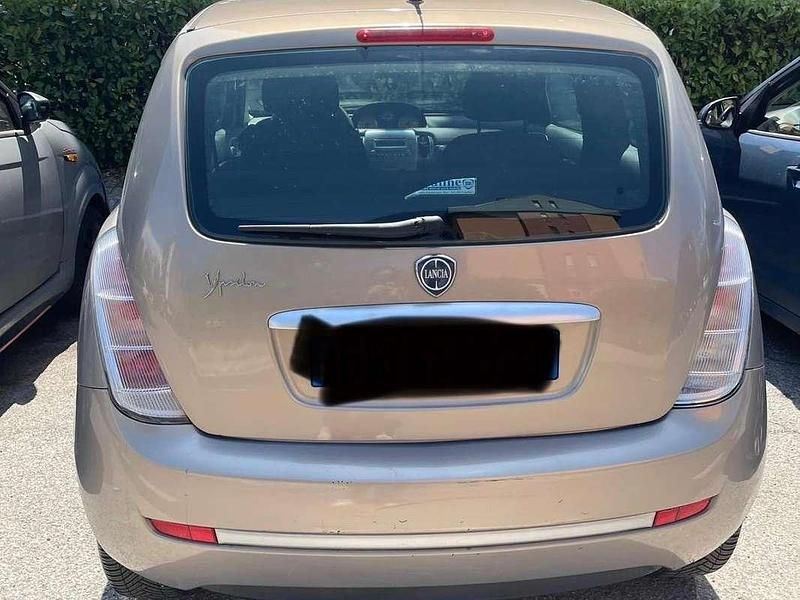 Usata Lancia Ypsilon 60 CV (44 kW) 2010 Oro Utilitaria