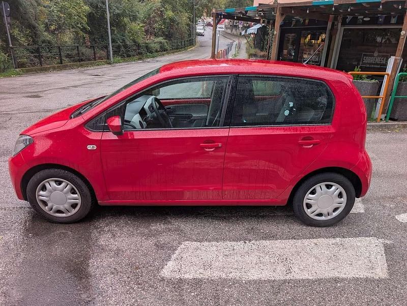 Usata Seat Mii Style 68 CV (50 kW) 2014 Rosso Utilitaria