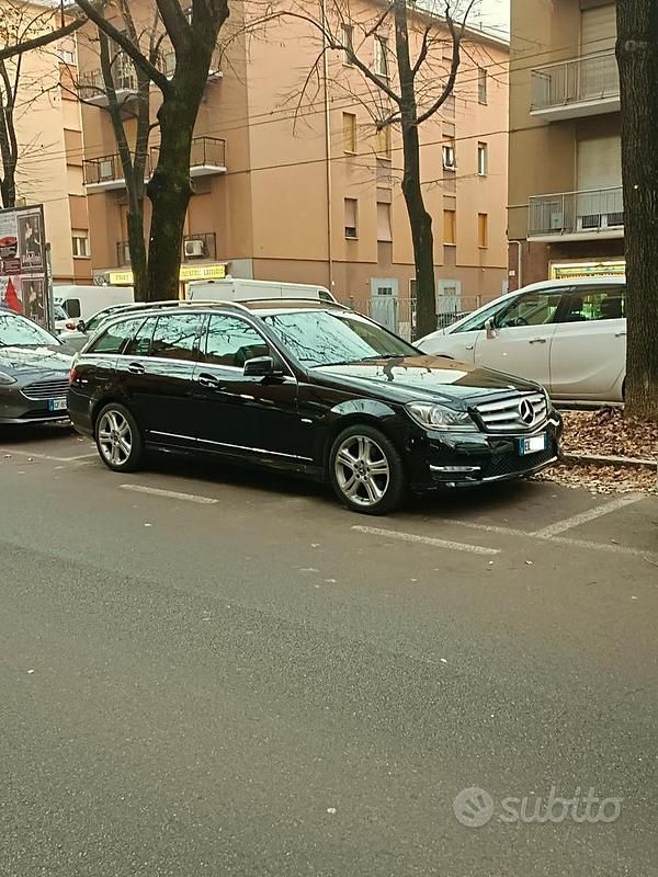 Usata Mercedes 220 2012 Nero Berlina