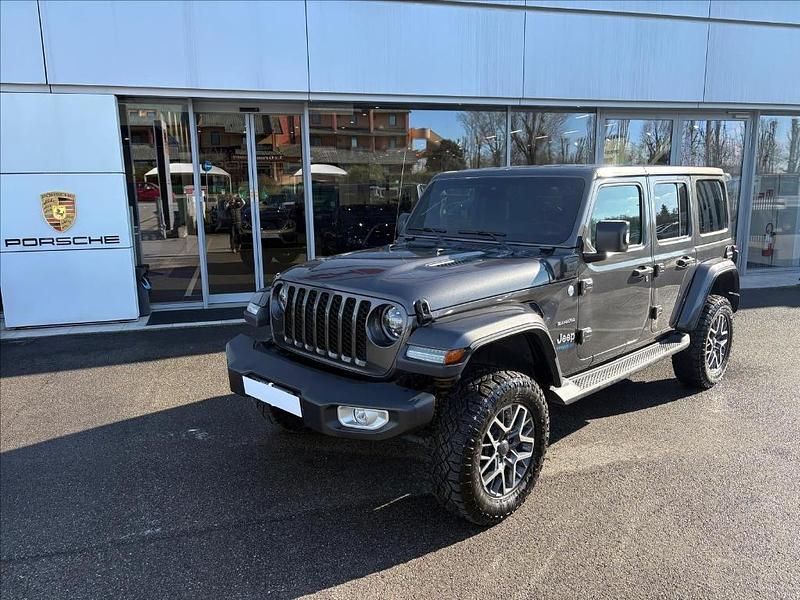 Usata Jeep Wrangler Unlimited Sahara 380 CV (279 kW) 2022 Grigio metallizzato SUV