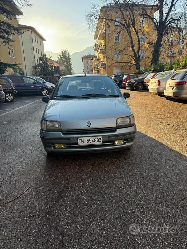 Usata 1991 Renault Clio Due volumi | 1950 € - Immagine 1/4