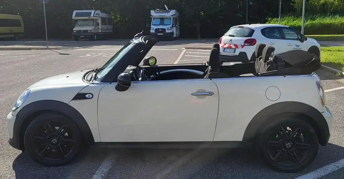Usata Mini Cooper D Cabriolet 111 CV (81 kW) 2015 Cabrio