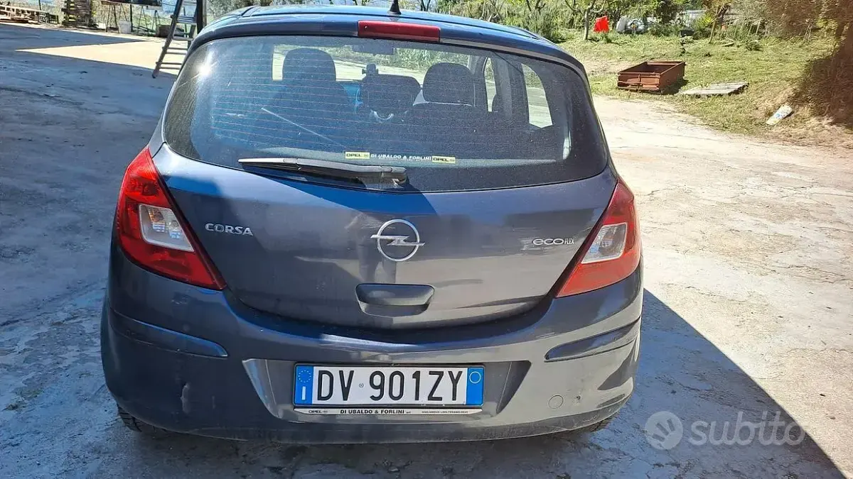 Usata Opel Corsa 75 CV (55 kW) 2009 Blu Utilitaria