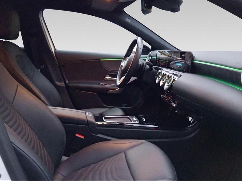 Begagnad Mercedes A180 Advanced Plus 116 HK (85 kW) 2024 Vit Sedan