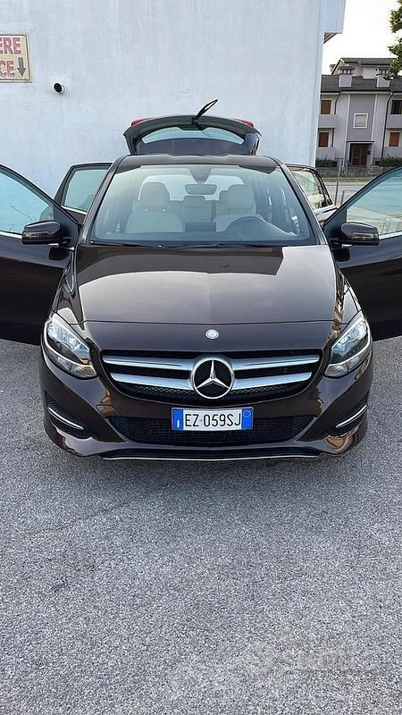 Begagnad Mercedes 180 109 HK (80 kW) 2015 Sedan