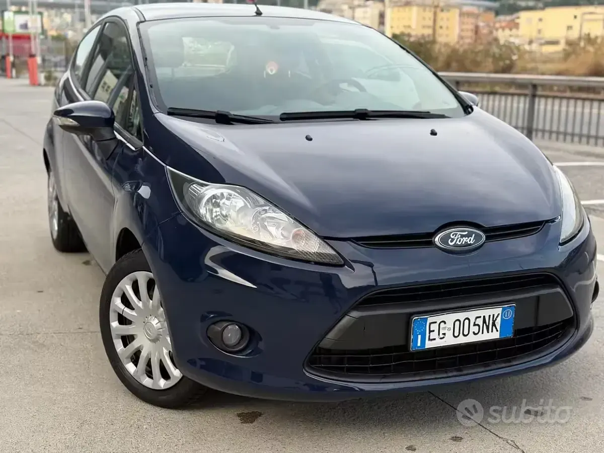 Usata Ford Fiesta Titanium 60 CV (44 kW) 2011 Blu Berlina