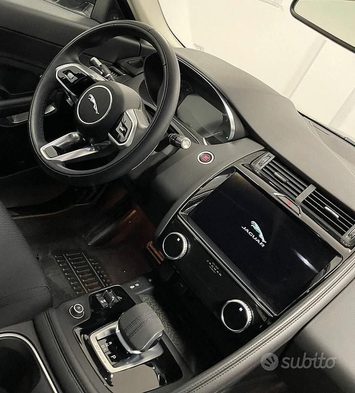 Usata Jaguar E-Pace R-Dynamic 200 CV (147 kW) 2021 Grigio SUV