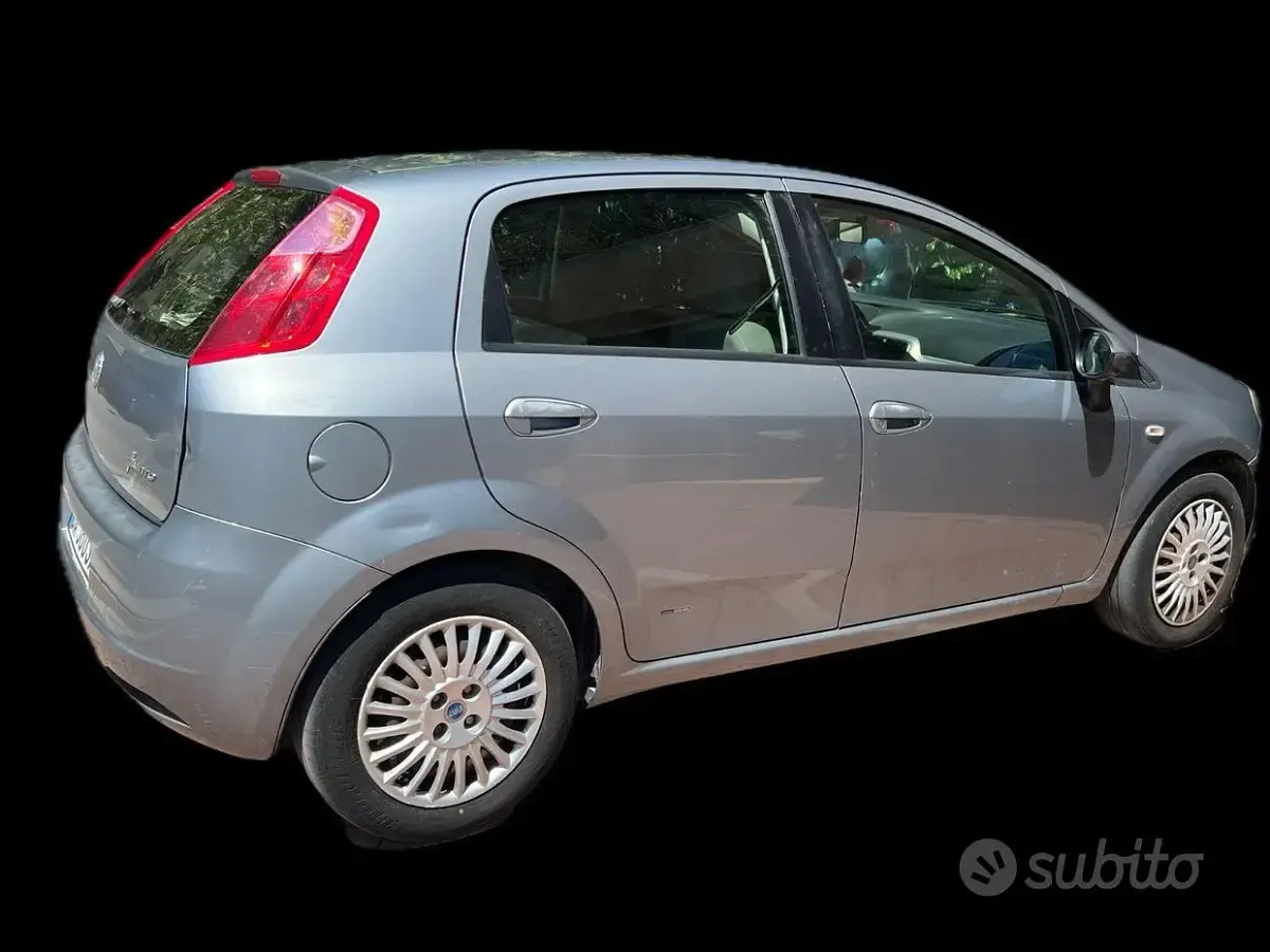 Usata Fiat Grande Punto 65 CV (47 kW) 2006 Grigio Utilitaria