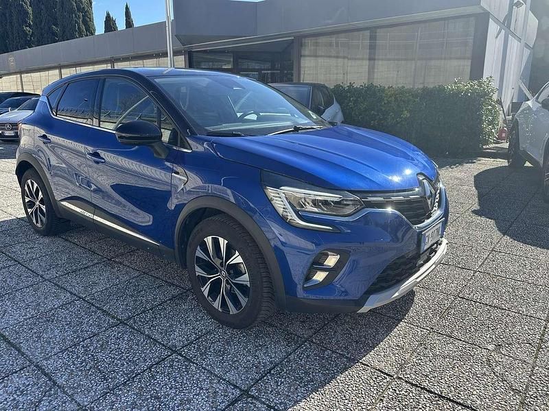 Usata Renault Captur Techno 91 CV (66 kW) 2024 Blu tetto nero SUV