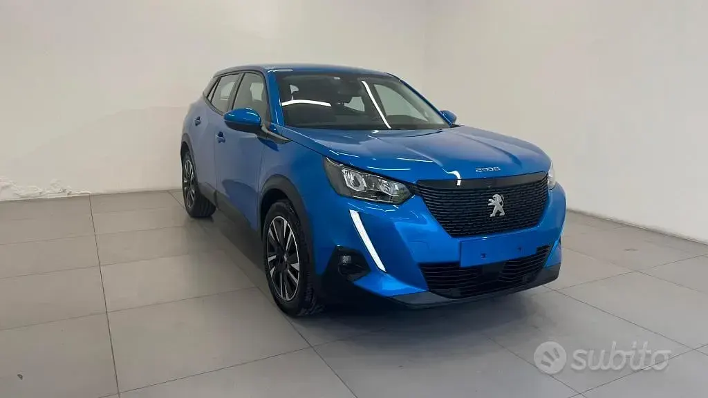 Usata Peugeot 2008 Active 110 CV (80 kW) 2021 Blu SUV