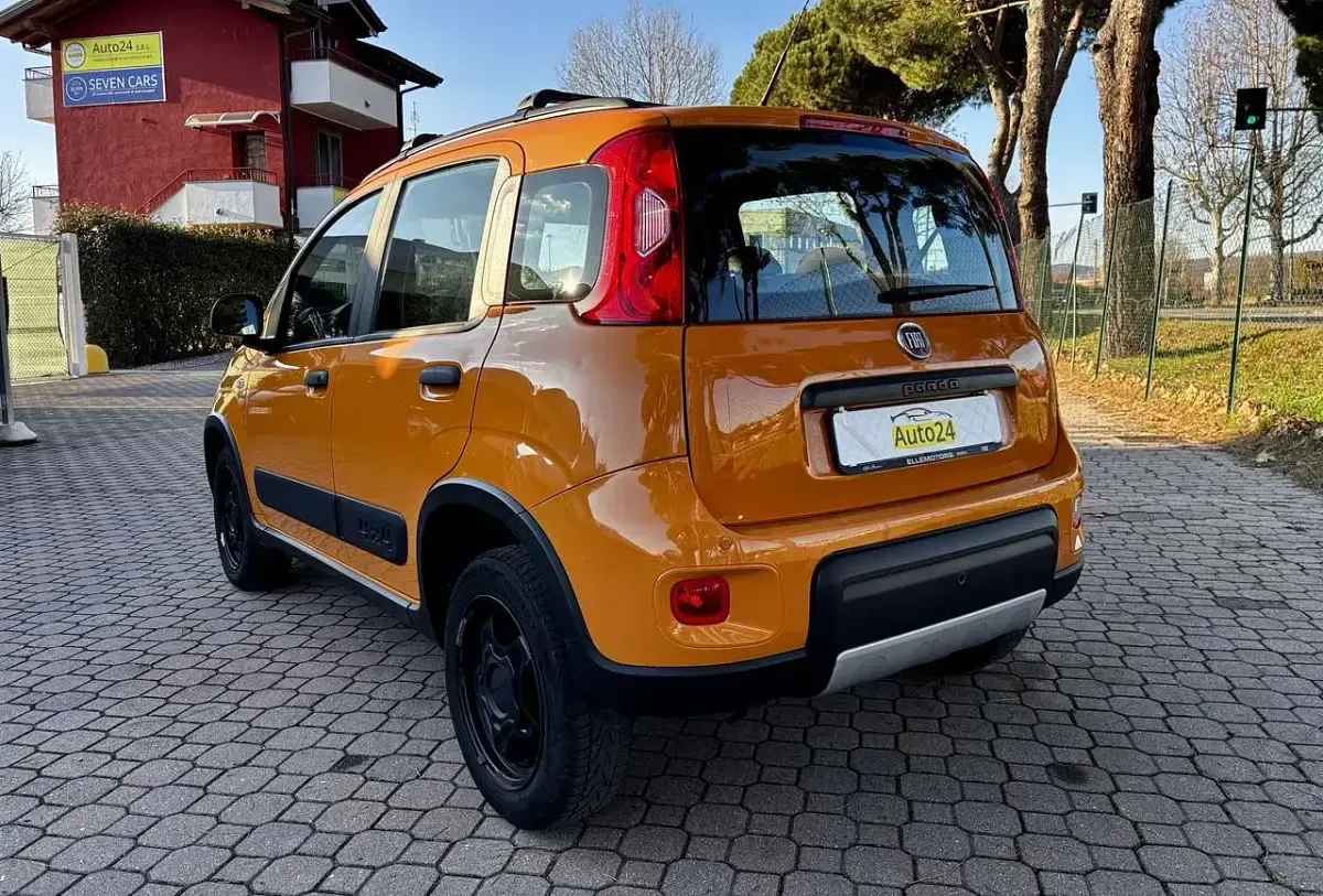 Usata Fiat Panda 4x4 S 86 CV (63 kW) 2019 Arancione Utilitaria