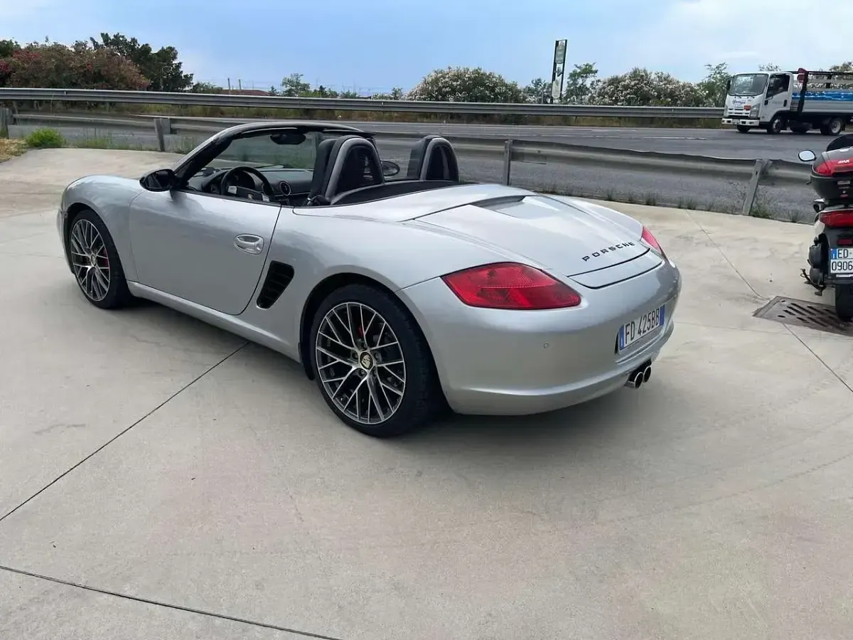 Usata Porsche Boxster 280 CV (205 kW) 2005 Argento Cabrio