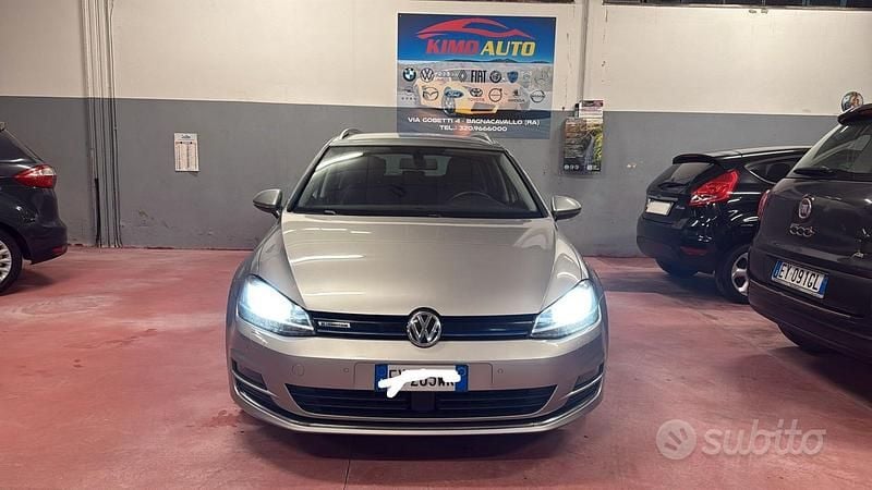 Usata VW Golf VII Highline 110 CV (80 kW) 2016 Grigio Station wagon