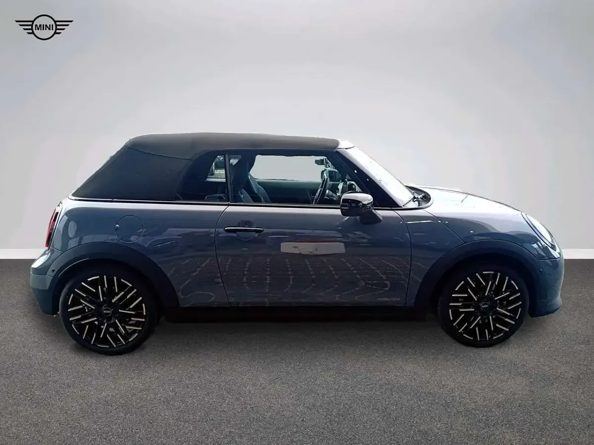Occasion Mini Cooper S Cabriolet Favoured 204 PK (150 kW) 2025 Grijs Cabriolet