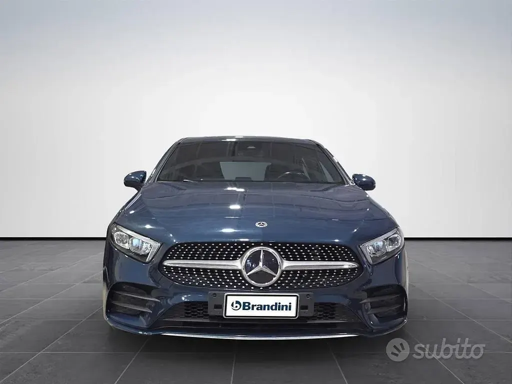 Usata Mercedes A220 Premium 190 CV (139 kW) 2022 Blu scuro Berlina