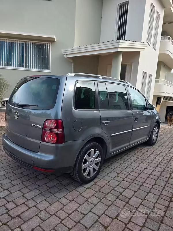 Usata VW Touran 140 CV (102 kW) 2007 Grigio Monovolume