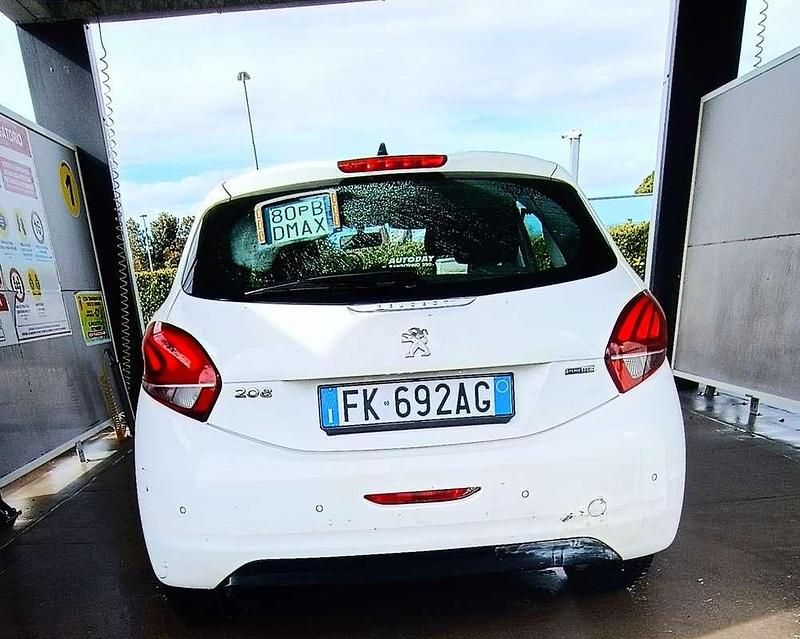 Usata Peugeot 208 Active 82 CV (60 kW) 2017 Utilitaria