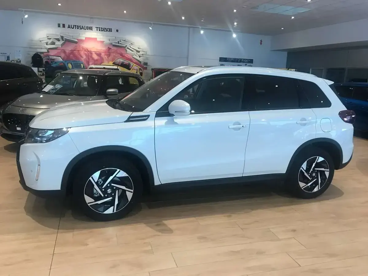 Nuova Suzuki Vitara 102 CV (75 kW) 2026 Bianco SUV
