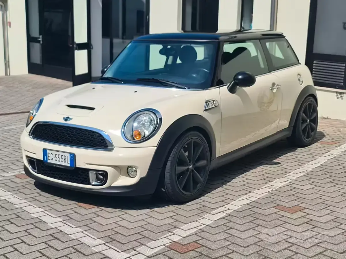 Usata Mini Cooper S 184 CV (135 kW) 2011 Bianco Utilitaria