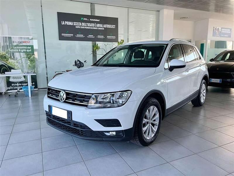 Bianco(met.) Usata 2020 VW Tiguan Business SUV | 21.950 € (Super prezzo) - Immagine 1/4