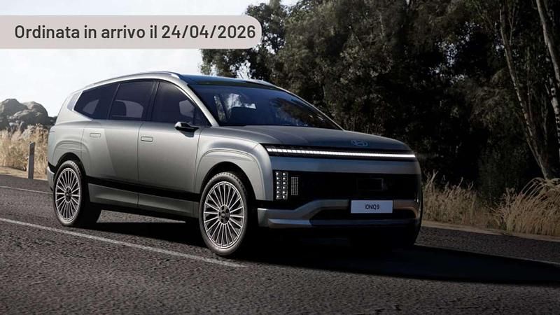 Argento Nuova 2025 Hyundai Ioniq 9 SUV | 64.510 € - Immagine 1/4