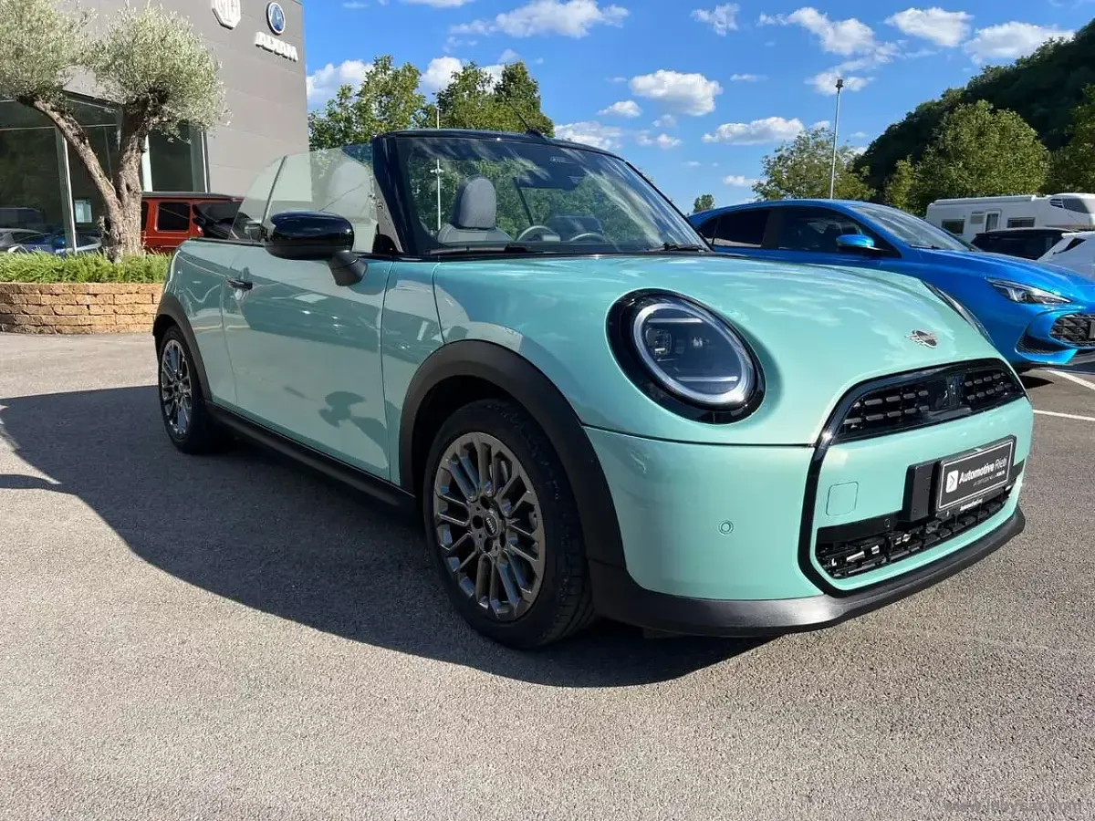 Usata Mini Cooper Cabriolet Classic 163 CV (119 kW) 2025 Verde Cabrio