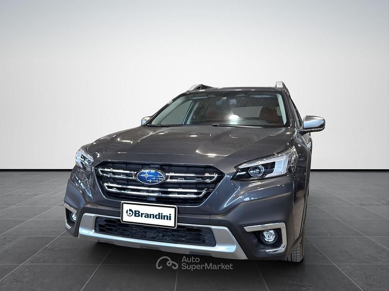 Usata Subaru Outback Premium 169 CV (124 kW) 2024 Gray Station wagon