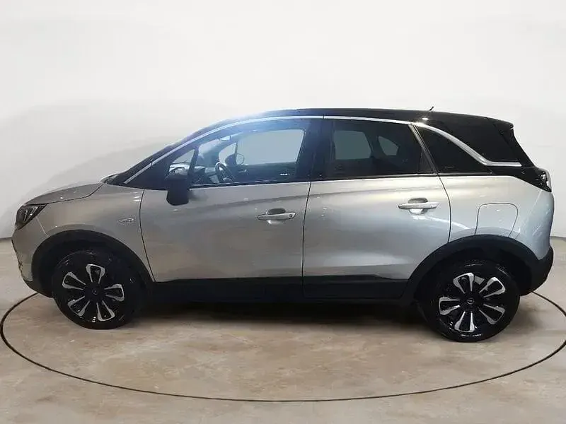 Usata Opel Crossland Elegance 110 CV (80 kW) 2024 Argento SUV