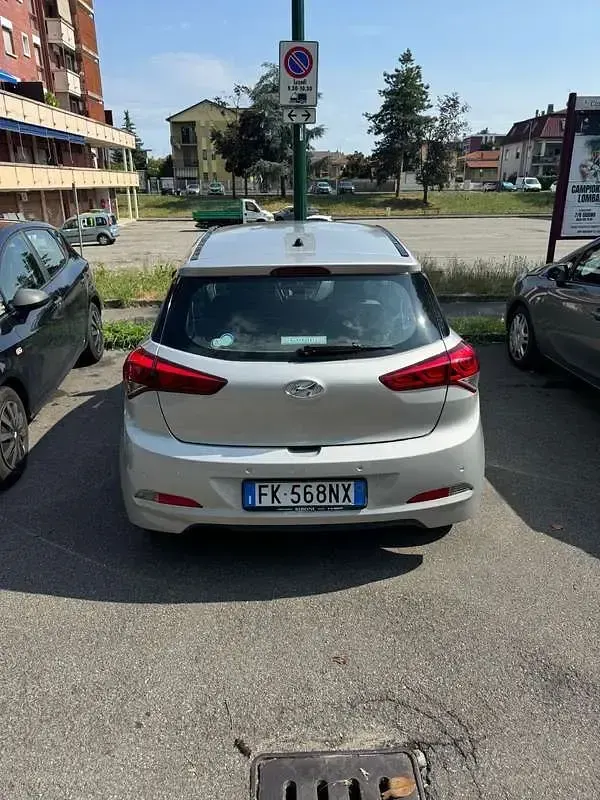 Usata Hyundai i20 Classic 84 CV (61 kW) 2017 Grigio Utilitaria