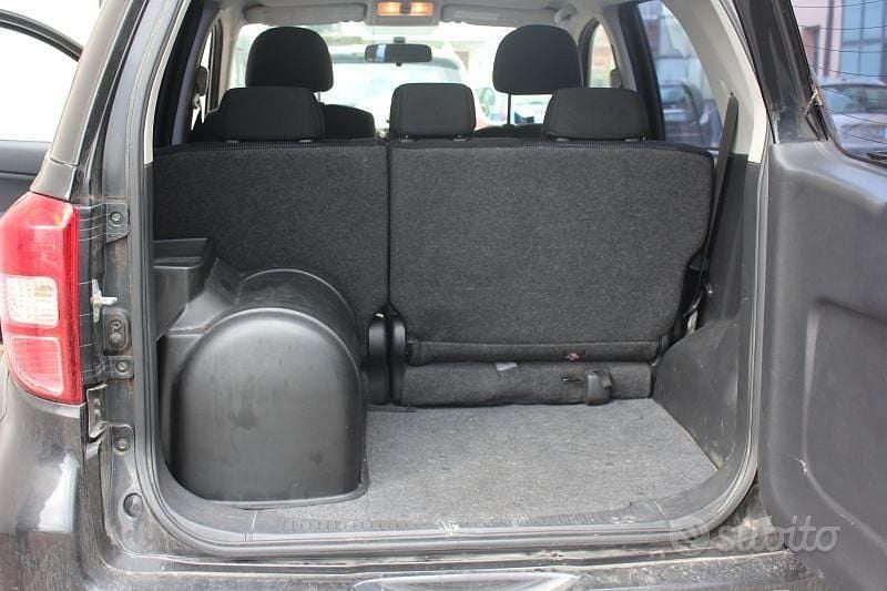 Usata Daihatsu Terios 105 CV (77 kW) 2008 Grigio SUV