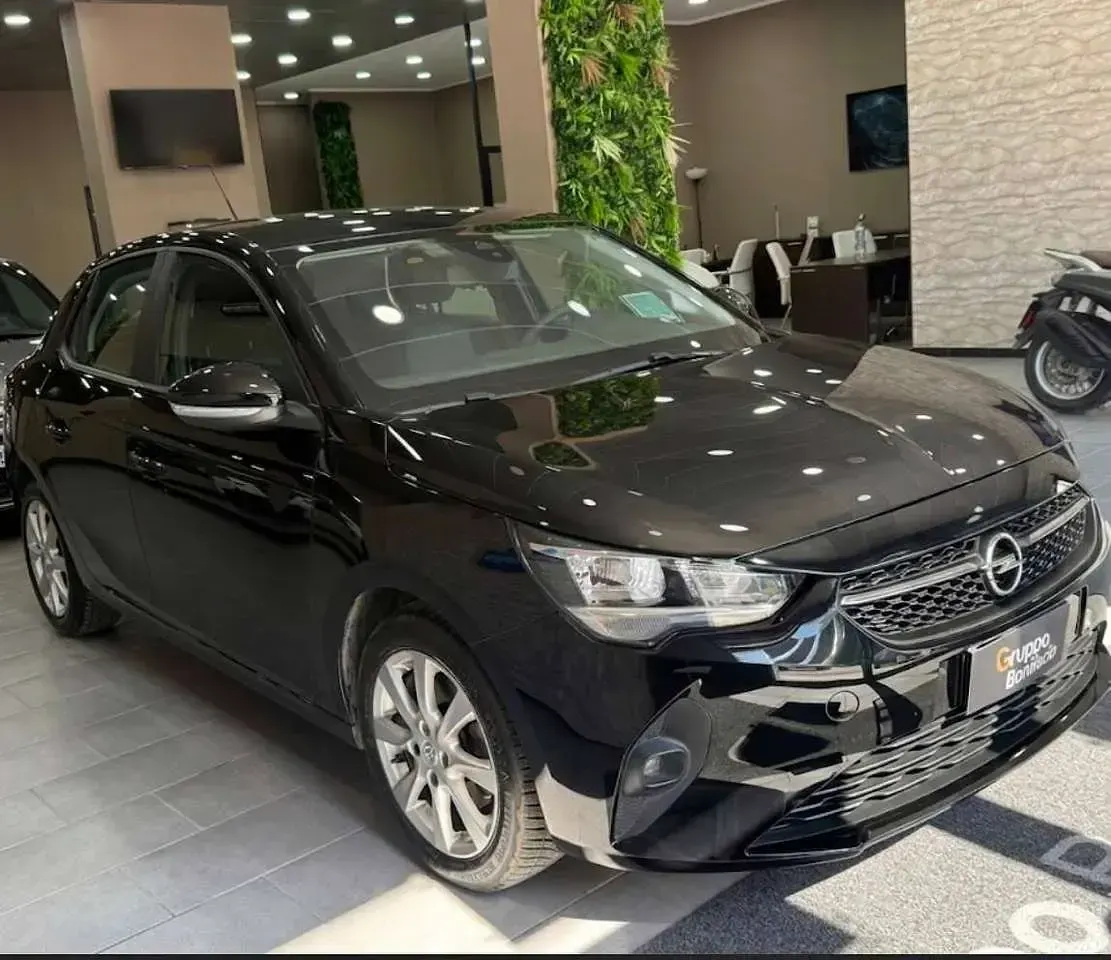 Usata Opel Corsa Edition 101 CV (74 kW) 2023 Nero metallizzato Utilitaria