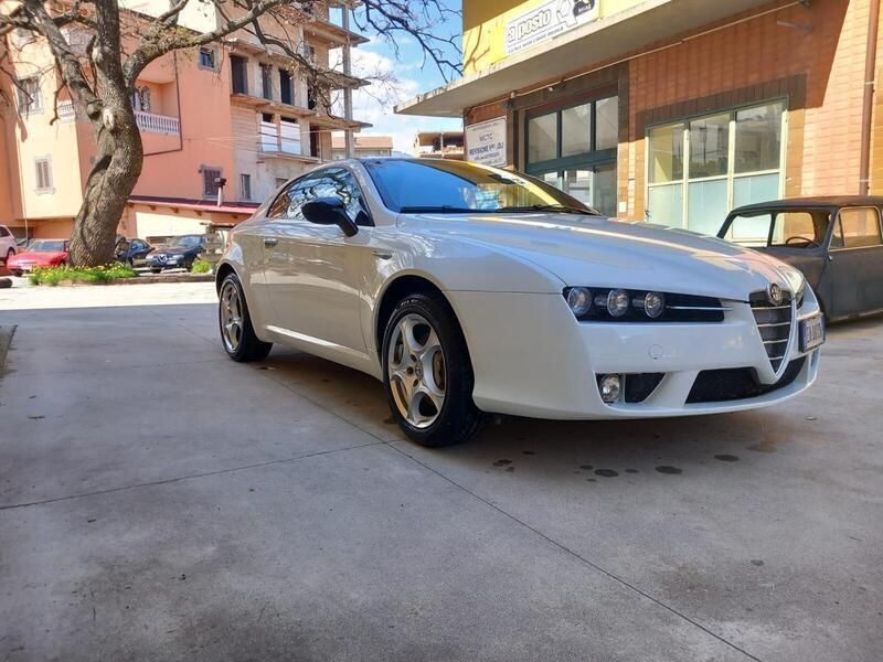 Usata Alfa Romeo Brera 169 CV (124 kW) 2010 Bianco Coupé