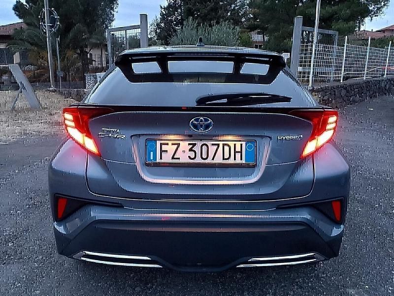 Usata Toyota C-HR 152 CV (111 kW) 2020 Grigio SUV