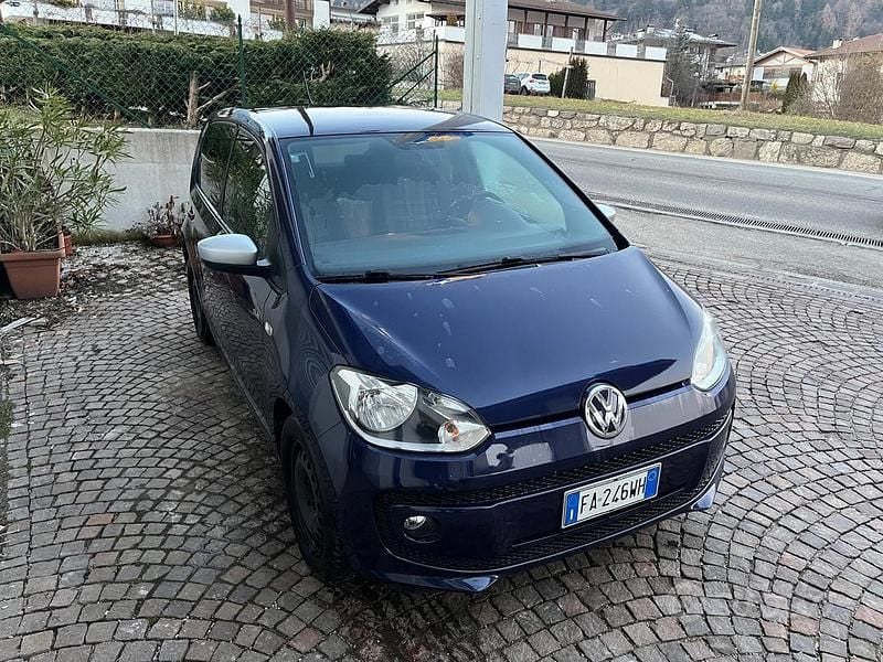 Usata VW up! CLUB 60 CV (44 kW) 2015 Blu Utilitaria