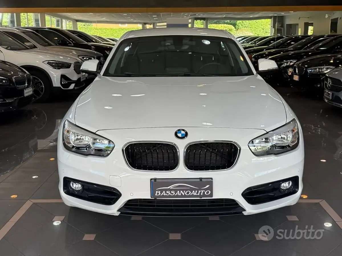 Usata BMW 120 Sport Line 190 CV (139 kW) 2016 Bianco Utilitaria