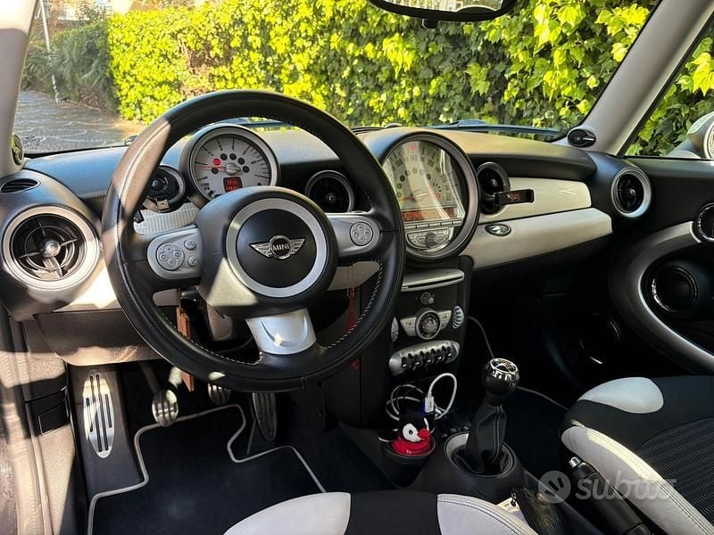 Usata Mini Cooper D 2010 Nero Utilitaria