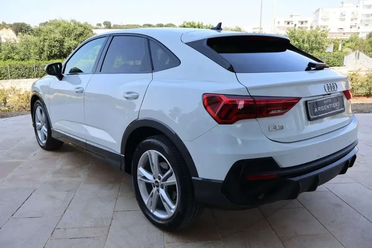 Usata Audi Q3 S-Line 150 CV (110 kW) 2022 Bianco ghiacciaio perlato SUV